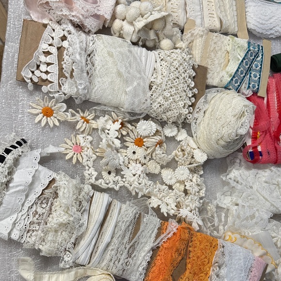 Assorted Lace Bundle - Picture 5 of 9